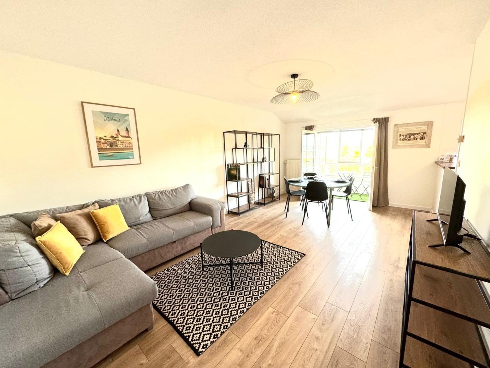 Appartement Quai Saone - By Primo C0Nciergerie Tournus Bagian luar foto